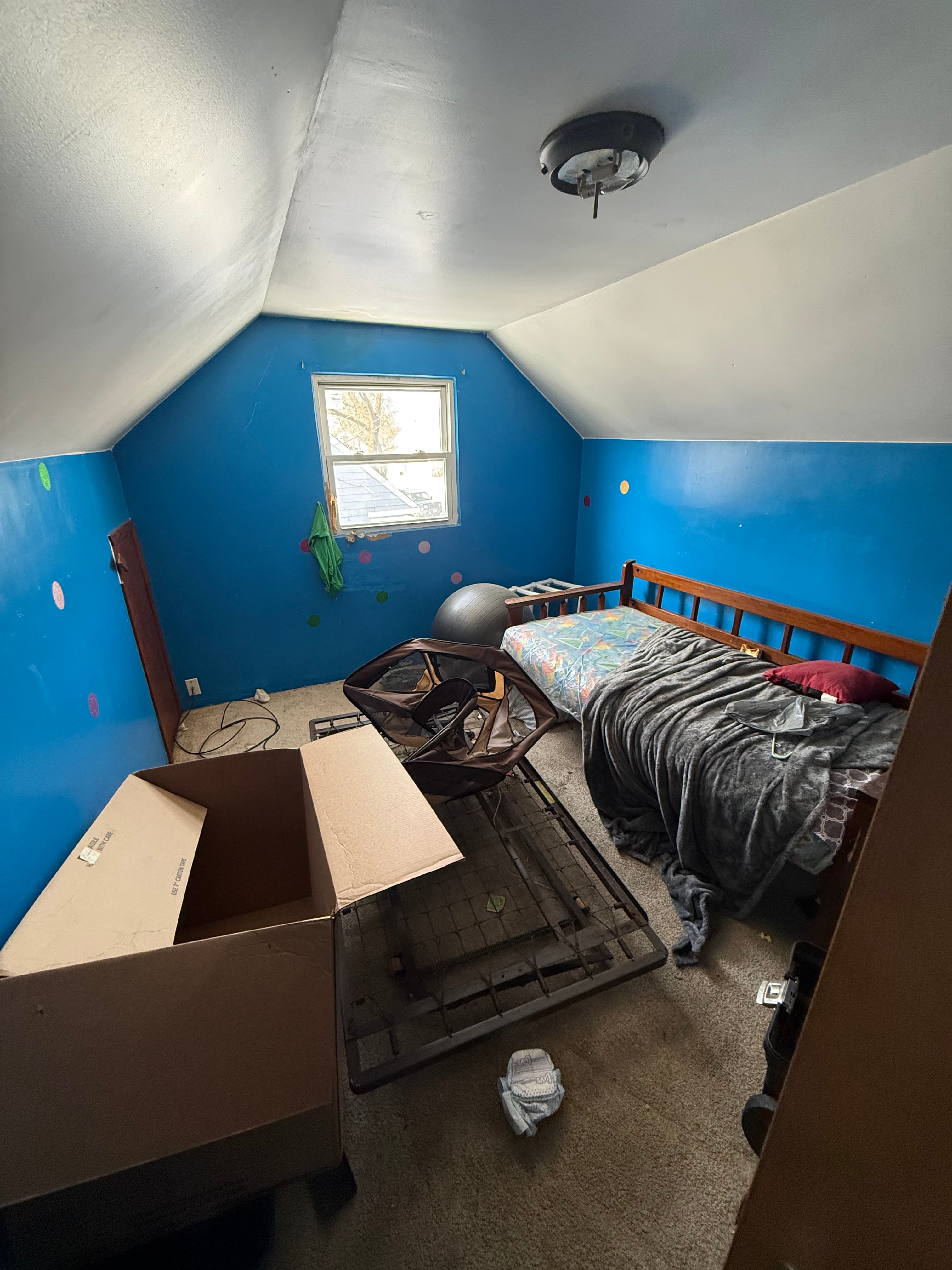 Before photo from a interior painting project